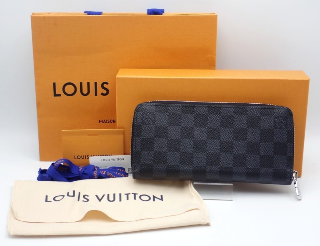 Louis Vuitton　ルイヴィトン ヴェルティカル  ダミエグラフィット 長財布